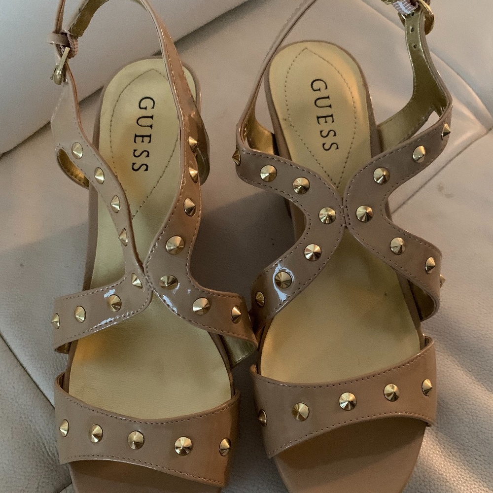 Guess Tan studded wedge